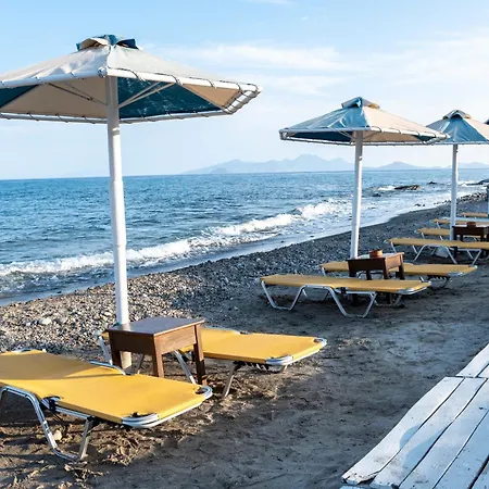 Ξενοδοχείο Mammis 3*